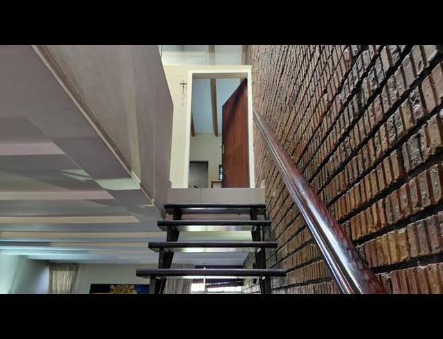 2 BEDROOM TOWNHOUSE FOR SALE IN THE HILL